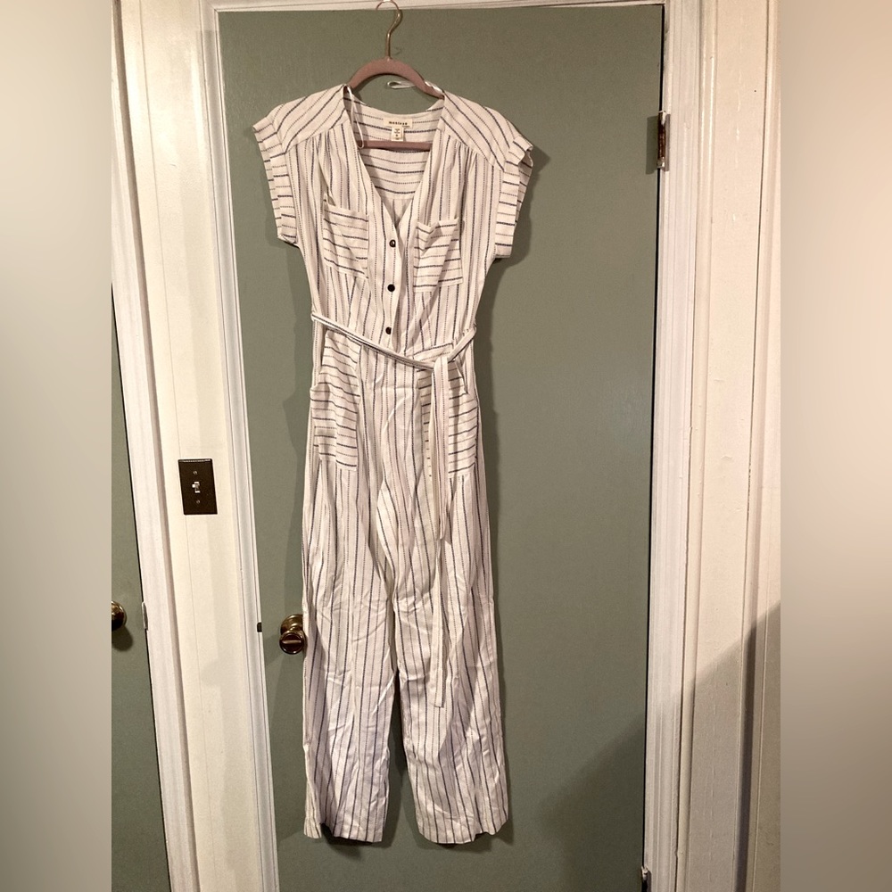 Jumpsuit. MONTEAU size small. Linen fabric